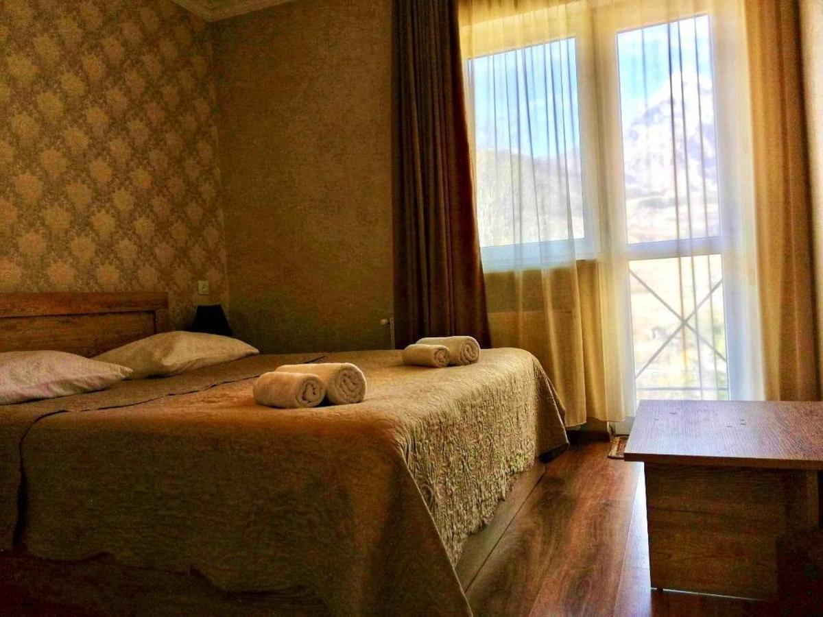 Kazbegi Inn ภายนอก รูปภาพ