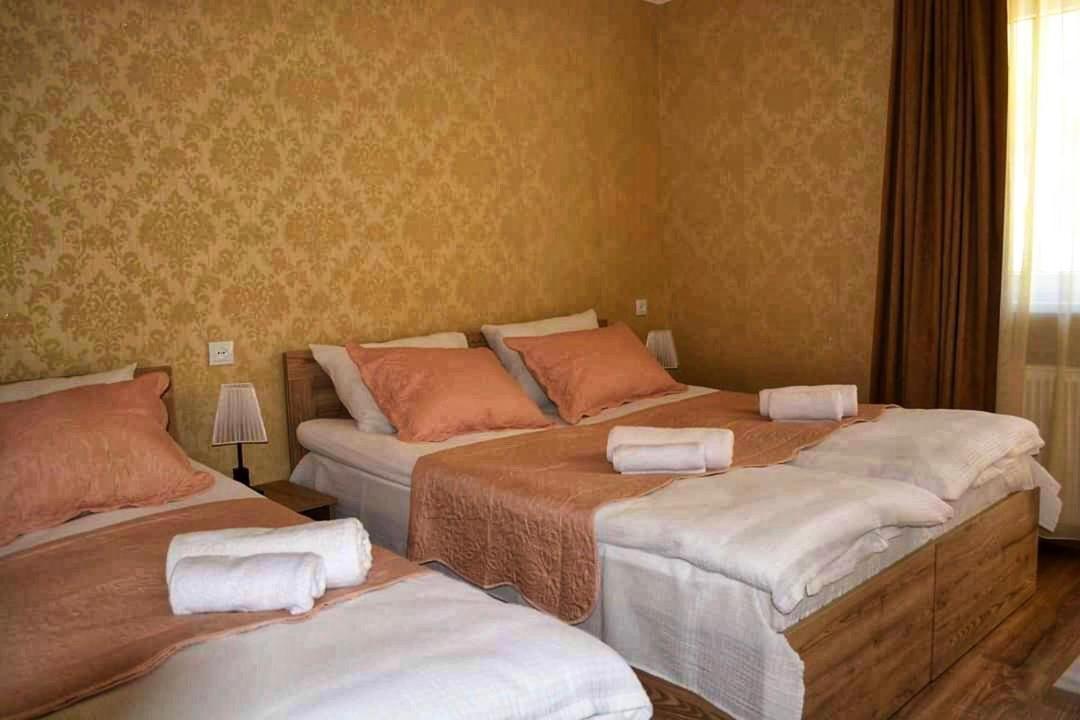 Kazbegi Inn ภายนอก รูปภาพ