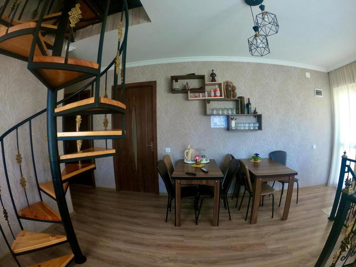 Kazbegi Inn ภายนอก รูปภาพ