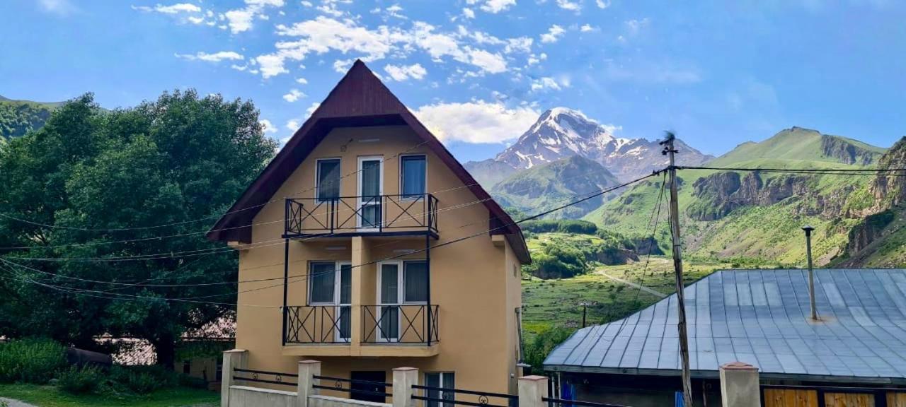 Kazbegi Inn ภายนอก รูปภาพ