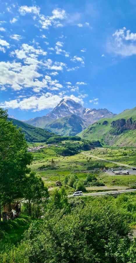 Kazbegi Inn ภายนอก รูปภาพ