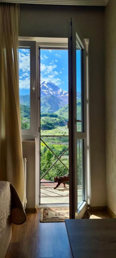 Kazbegi Inn ภายนอก รูปภาพ