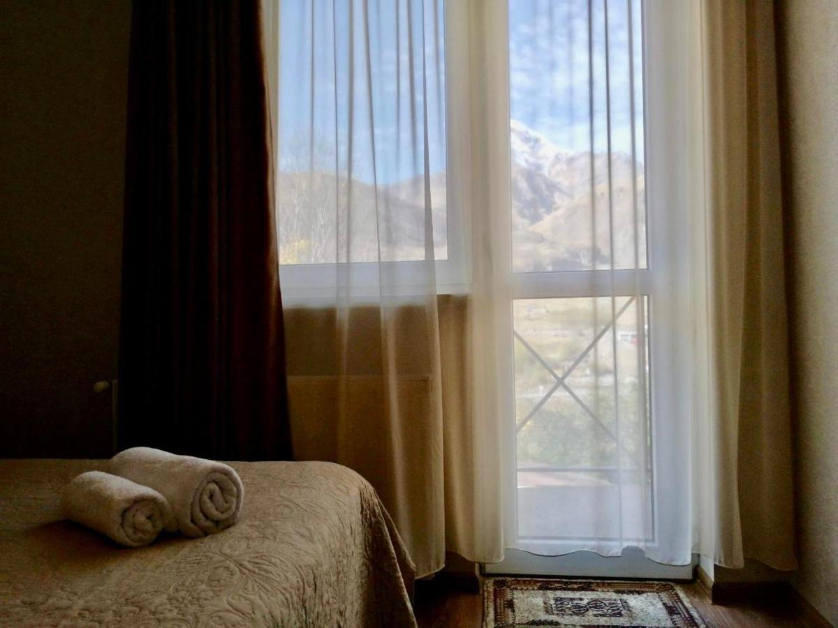 Kazbegi Inn ภายนอก รูปภาพ